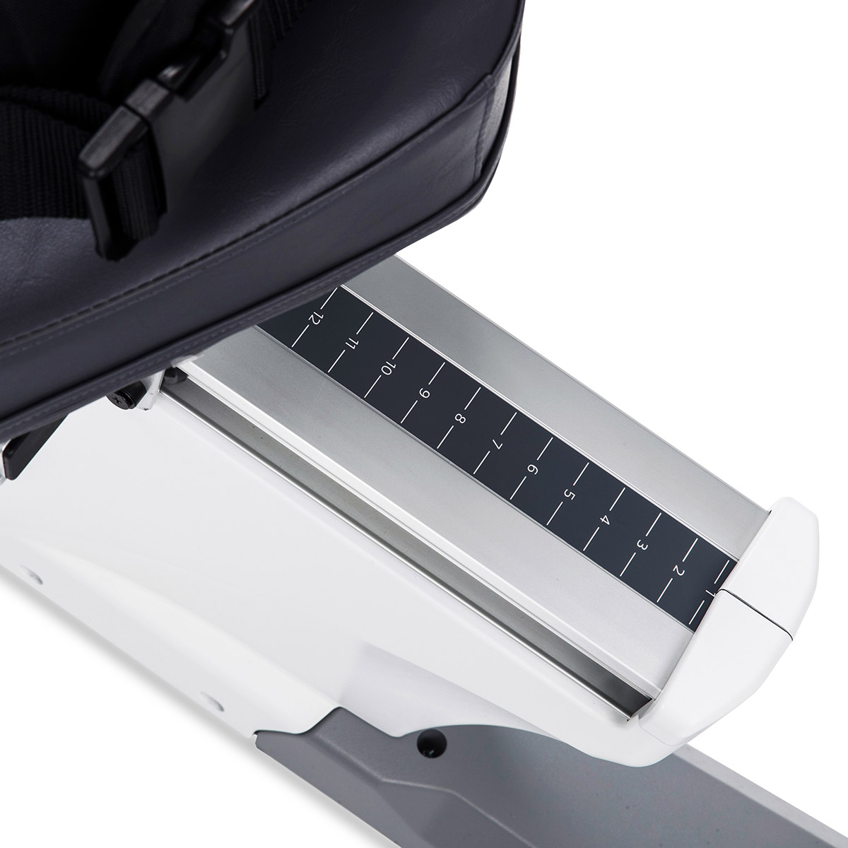 Sætisstilling á Dyaco Med 7.0S fjölþjálfa