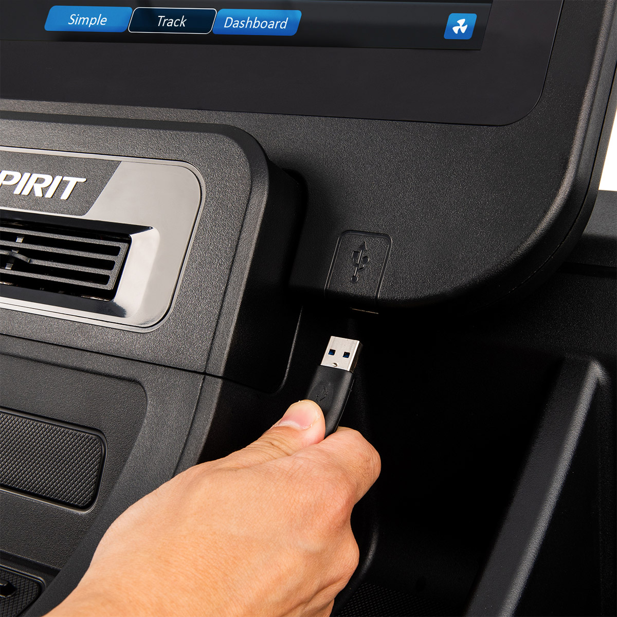 USB tengi á Spirit CT800ENT+ hlaupabretti USB tengi á Spirit CT800ENT+ hlaupabretti